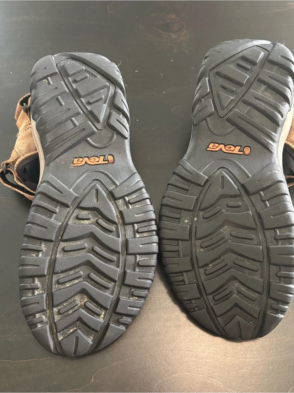 Teva Men’s Size 9 Tan and Black Suede Mozel Sport Sandals EUC